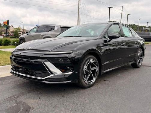 Abyss Black 2026 Hyundai SONATA SEL