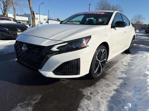 2025 Nissan Altima SR FWD