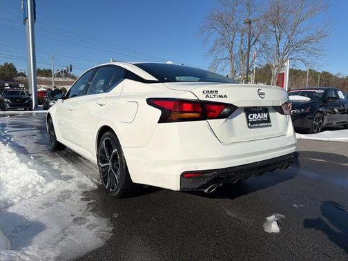 2025 Nissan Altima SR FWD