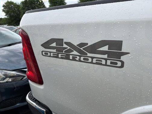 Bright White Clearcoat 2025 RAM 1500 Big Horn/Lone Star