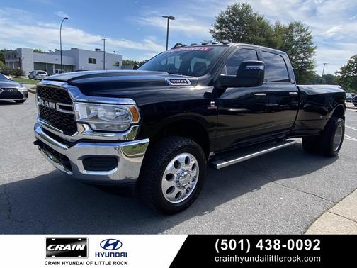 2024 RAM 3500 Tradesman Crew Cab 4x4 8' Box