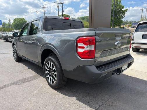 Carbonized Gray Metallic 2024 Ford Maverick Lariat