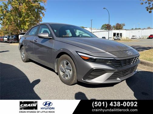 2024 Hyundai ELANTRA SE