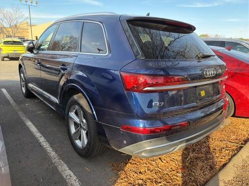 2022 Audi Q7 45 Premium