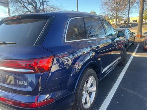 2022 Audi Q7 45 Premium