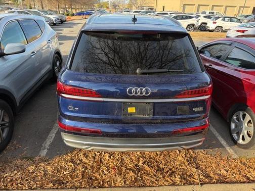 2022 Audi Q7 45 Premium