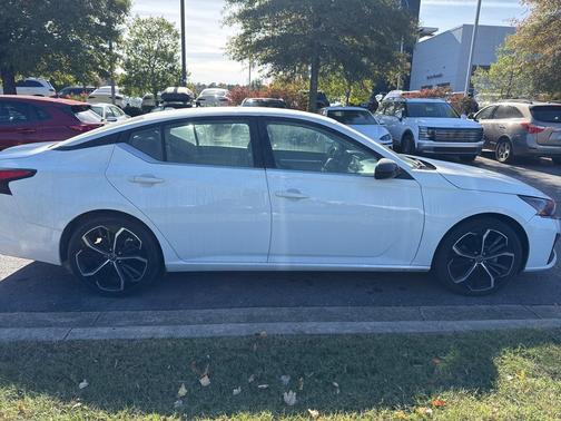 2024 Nissan Altima SR FWD