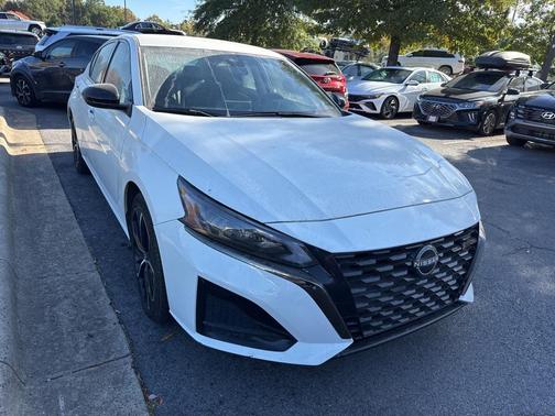 2024 Nissan Altima SR FWD