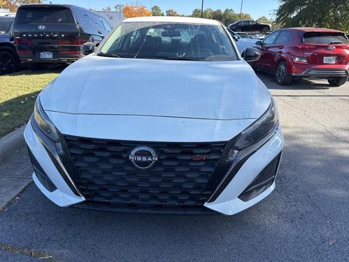 2024 Nissan Altima SR FWD