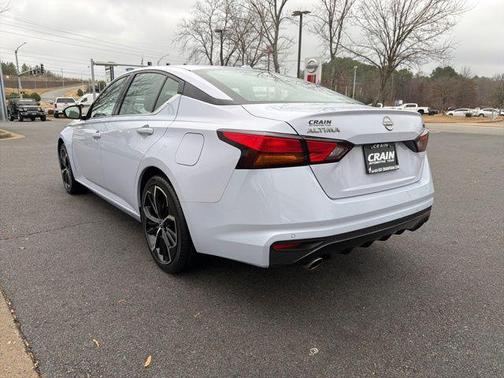 2024 Nissan Altima SR FWD