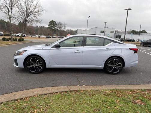 2024 Nissan Altima SR FWD