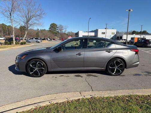 2024 Nissan Altima SR FWD