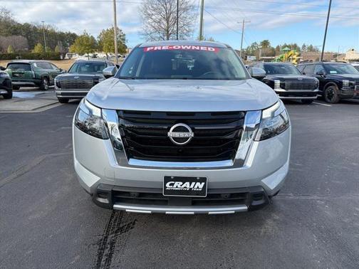 2025 Nissan Pathfinder SL FWD