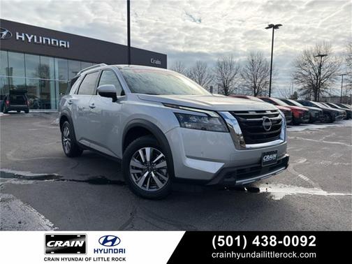 2025 Nissan Pathfinder SL FWD