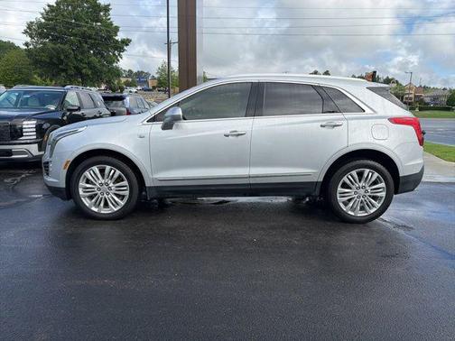 Radiant Silver Metallic 2019 Cadillac XT5 Premium Luxury