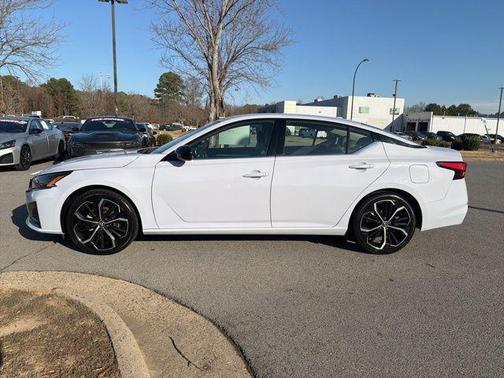 2024 Nissan Altima SR FWD