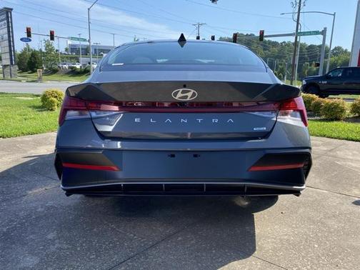 2025 Hyundai ELANTRA HEV Limited