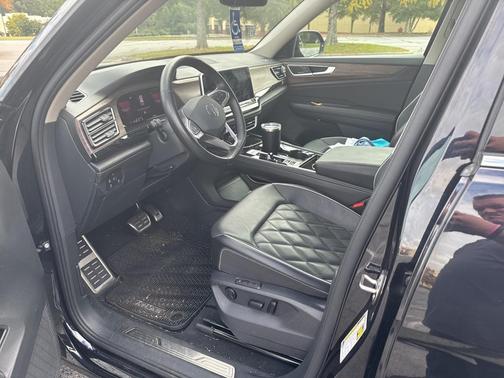 2024 Volkswagen Atlas 2.0T SEL Premium R-Line 4MOTION