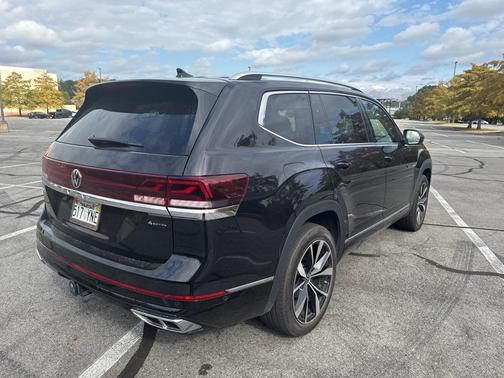 2024 Volkswagen Atlas 2.0T SEL Premium R-Line 4MOTION