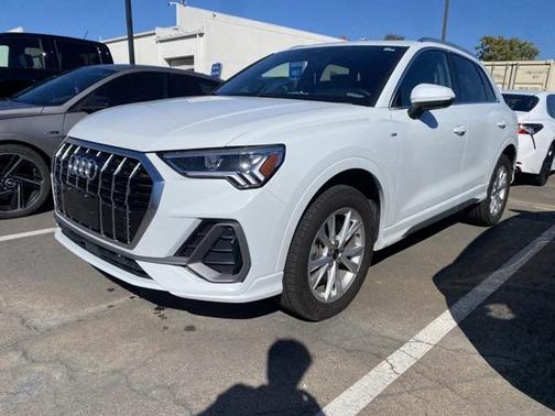 2023 Audi Q3 Premium 45 TFSI S line quattro Tiptronic