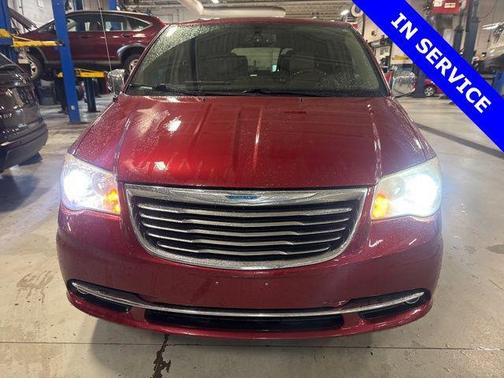 Deep Cherry Red Crystal Pearlcoat 2014 Chrysler Town & Country Limited