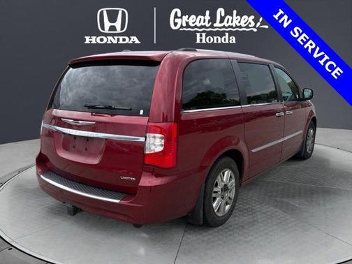 Deep Cherry Red Crystal Pearlcoat 2014 Chrysler Town & Country Limited