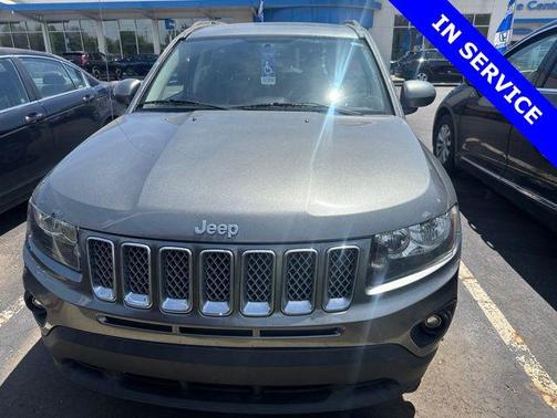Mineral Gray Metallic Clearcoat 2014 Jeep Compass Latitude