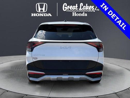 Glacial White Pearl 2024 Kia Sportage EX