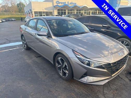 Fluid Metal 2023 Hyundai ELANTRA SEL