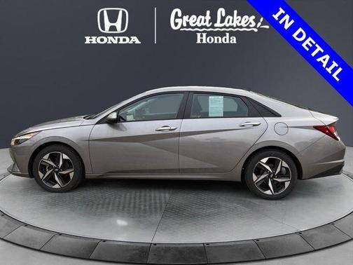 Fluid Metal 2023 Hyundai ELANTRA SEL