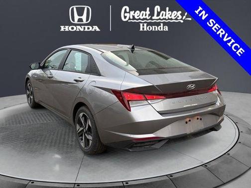 Fluid Metal 2023 Hyundai ELANTRA SEL