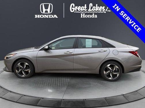 Fluid Metal 2023 Hyundai ELANTRA SEL
