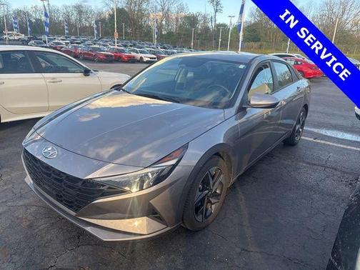 Fluid Metal 2023 Hyundai ELANTRA SEL