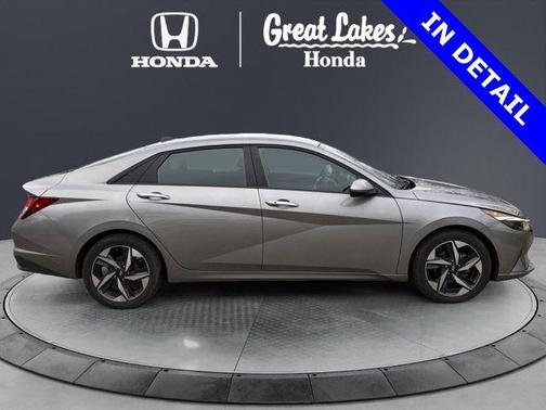Fluid Metal 2023 Hyundai ELANTRA SEL