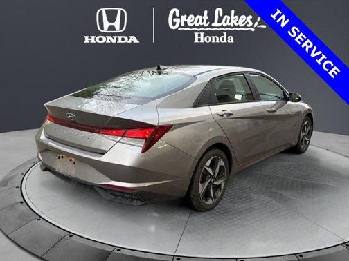 Fluid Metal 2023 Hyundai ELANTRA SEL