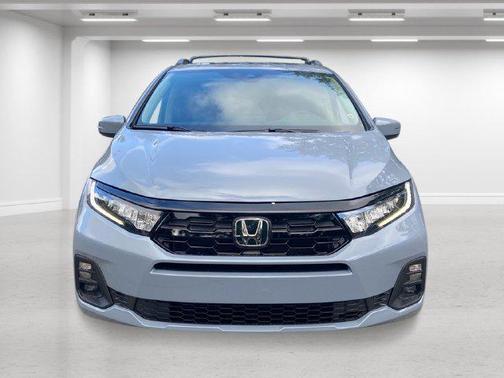 Sonic Gray Pearl 2027 Honda Odyssey Touring