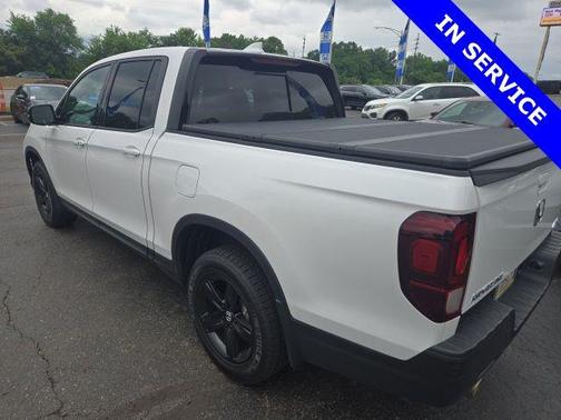 Platinum White Pearl 2023 Honda Ridgeline Black