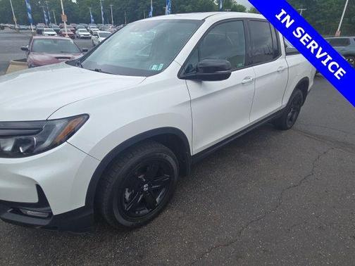 Platinum White Pearl 2023 Honda Ridgeline Black