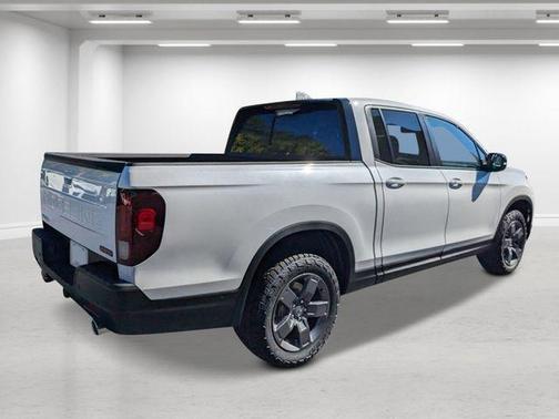 Platinum White Pearl 2026 Honda Ridgeline TrailSport
