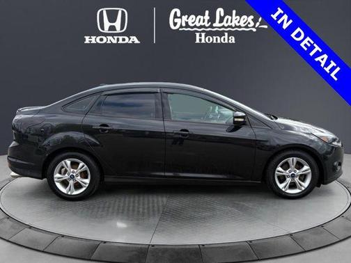 Tuxedo Black Metallic 2014 Ford Focus SE