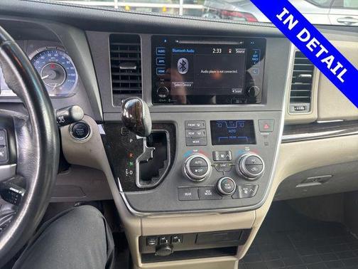 2015 Toyota Sienna XLE