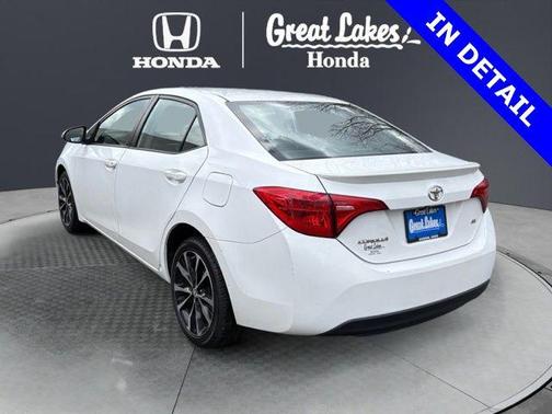 Super White 2017 Toyota Corolla SE