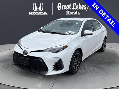 Super White 2017 Toyota Corolla SE
