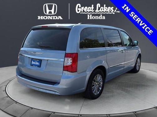 Crystal Blue Pearlcoat 2016 Chrysler Town & Country Touring-L