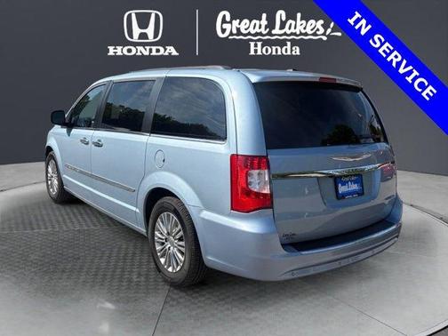 Crystal Blue Pearlcoat 2016 Chrysler Town & Country Touring-L