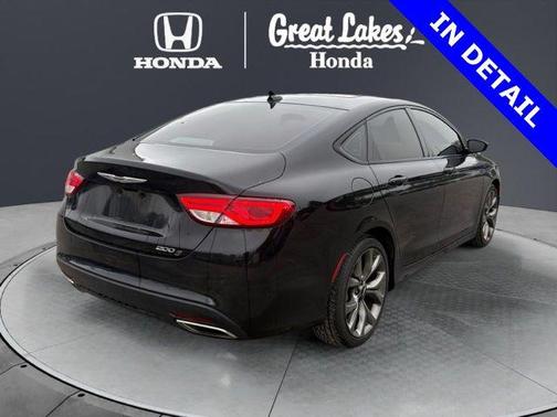 Phantom Black Tri-Coat Pearl 2016 Chrysler 200 S
