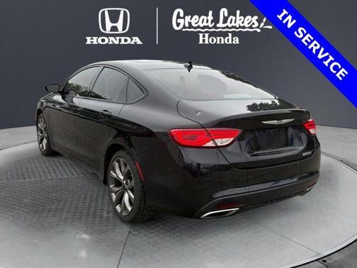 Phantom Black Tri-Coat Pearl 2016 Chrysler 200 S