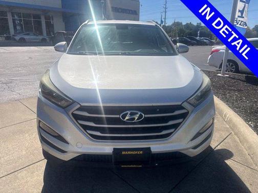 Molten Silver 2017 Hyundai TUCSON SE Plus