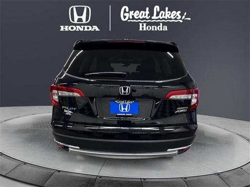 2019 Honda Pilot Touring 8-Passenger