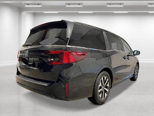 Crystal Black Pearl 2026 Honda Odyssey EX-L
